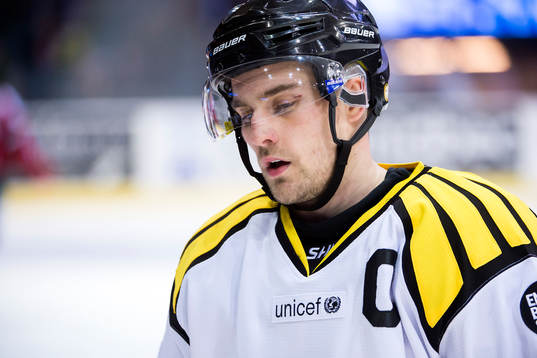 Brynäs Lukas Kilström deppar