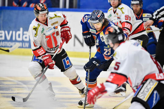 Örebros Anders Eriksson och Växjös Ville Leino