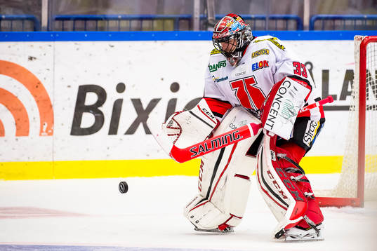 Örebros målvakt Julius Hudacek