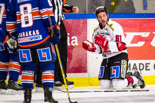 Örebros Justin Hodgman blir liggande
