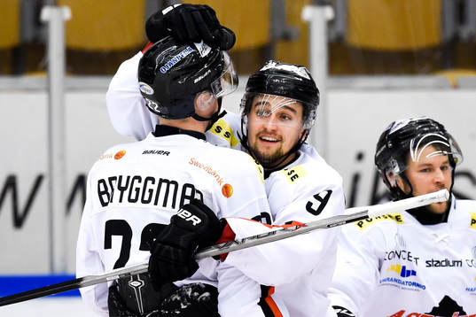 Asplövens Mikael Frycklund jublar