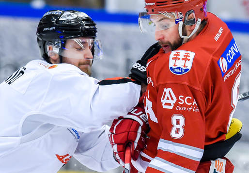 Asplövens Jesse Jyrkkiö och Timrås Per Hallin