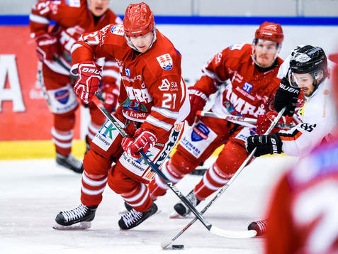 Timrås Johan Johnsson och Asplövens Mathias Bromé