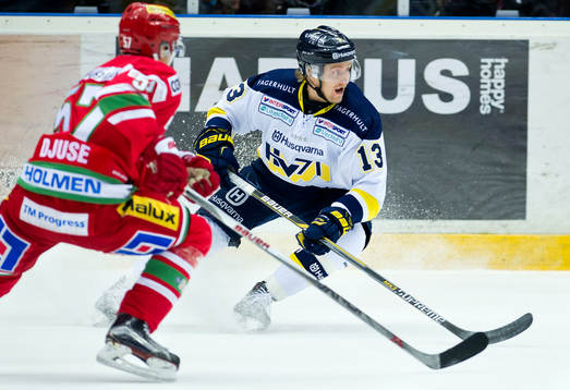 Modos Emil Djuse och HV71s Oscar Sundh