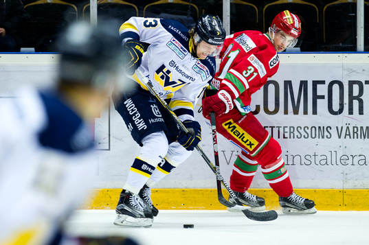 HV71s Oscar Sundh och Modos Gustav Possler