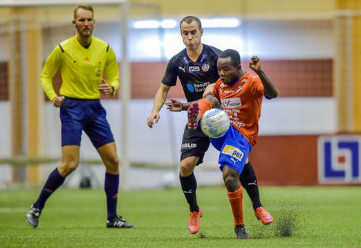 Helsingborgs Calle Wede och Östers Isaac Shaze