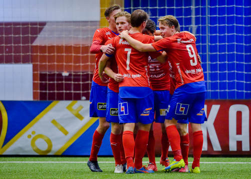 Östers spelare jublar