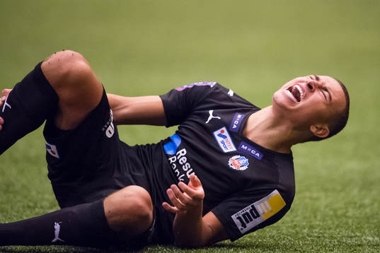 Helsingborgs Jordan Larsson grinar illa