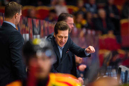 Växjös tränare Sam Hallam