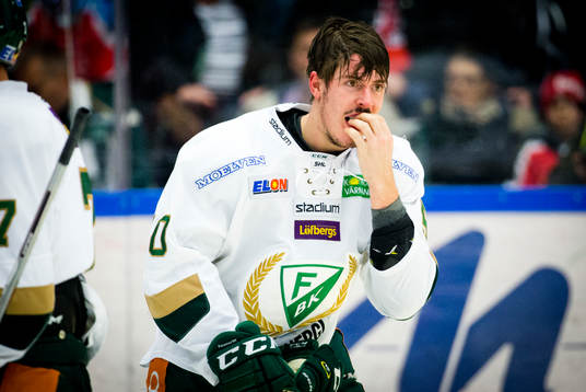 Färjestads Sebastian Erixon deppar