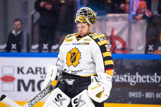 Skellefteås målvakt Markus Svensson deppar+under