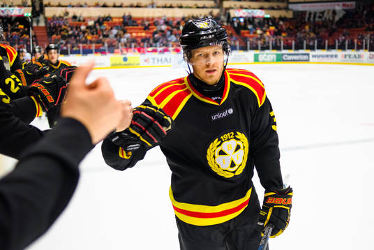 Brynäs Nick Johnson jublar