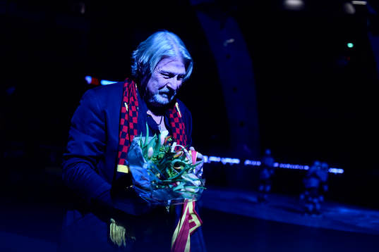 Skådespelaren Rolf Lassgård hyllas för sin Guldbagge