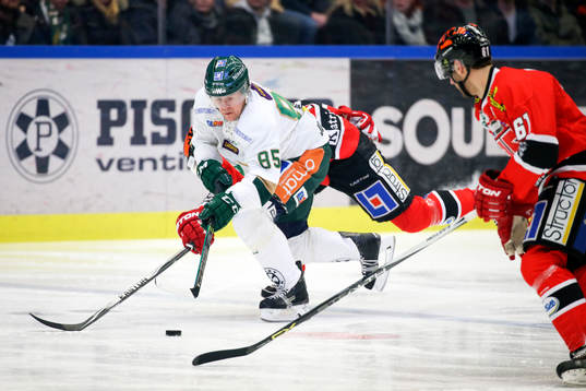 Färjestads Mikael Johansson och Örebros Daniel Viksten