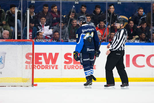 s Chris Campoli utvisad