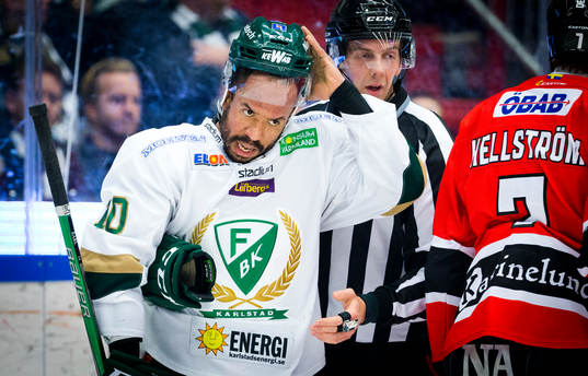 Färjestads Robbie Earl deppar