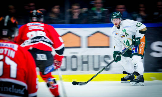 Panorering på Färjestads Linus Persson