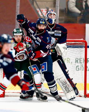 Linköpings Daniel Rahimi, målvakt Marcus Högberg