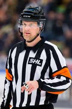 Domaren Tobias Björk