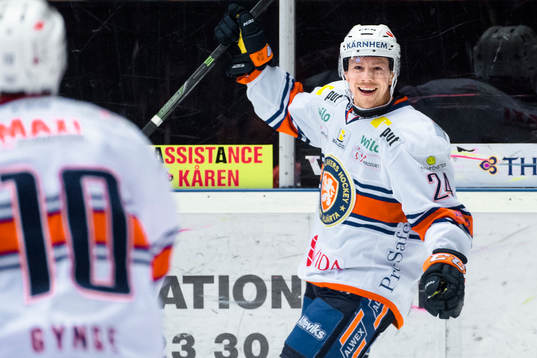 Växjös Richard Gynge och Joakim Hillding jublar