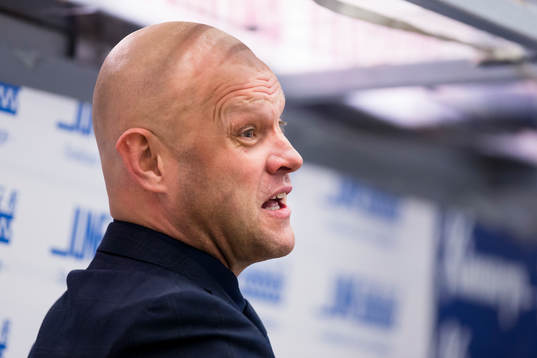Modos tränare Andreas Johansson