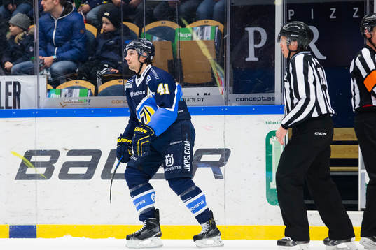 s Chris Campoli utvisad