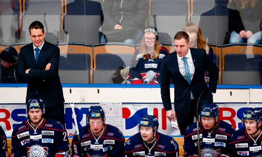 Linköpings bås med Dan Tangnes och Tomas Montén