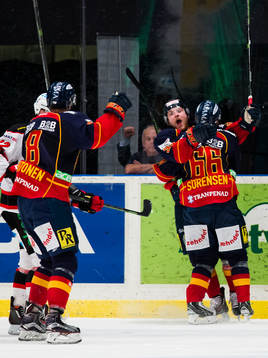 Djurgårdens Linus Hultström jublar