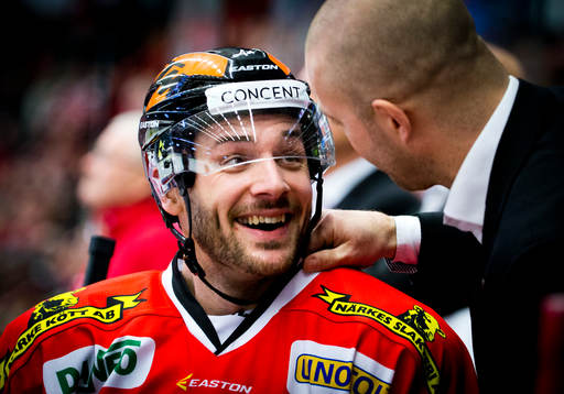 Örebros Justin Hodgman skrattar