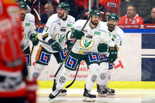 Färjestads Travis Turnbull jublar