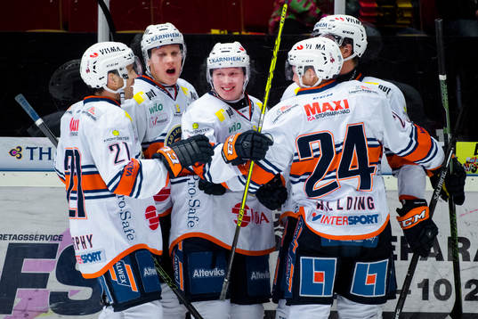 Växjös spelare jublar