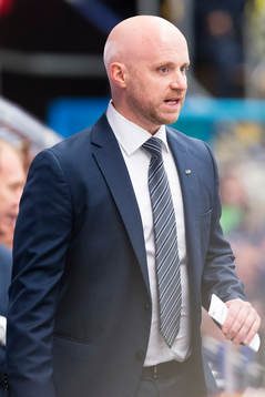 s assisterande tränare Tim Brithén