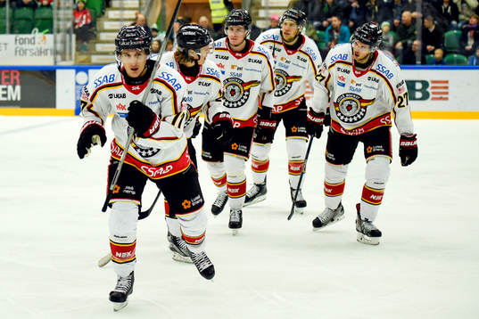 Luleås Bill Sweatt jublar