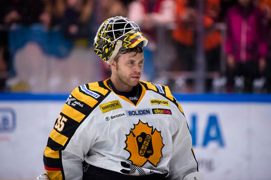 Skellefteås målvakt Markus Svensson deppar
