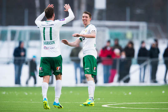 Hammarbys Arnor Smarason jublar