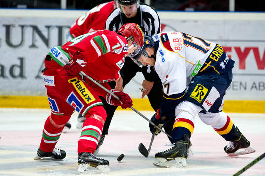 Modos Emil Pettersson och Djurgårdens Henrik Eriksson