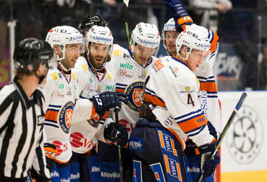 Växjös Ville Leino jublar