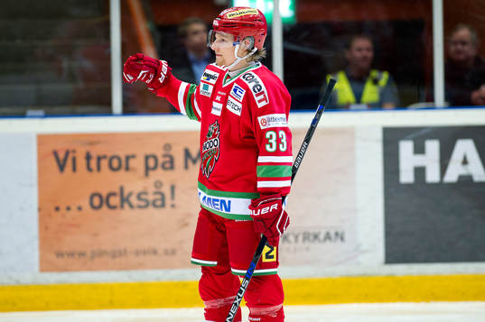 Modos Kristian Jakobsson jublar