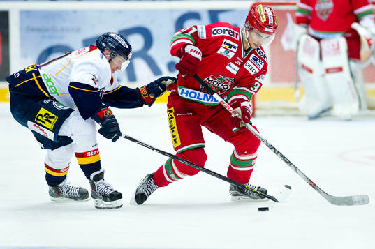 Djurgårdens Patrick Thoresen och Modos Gustav Possler