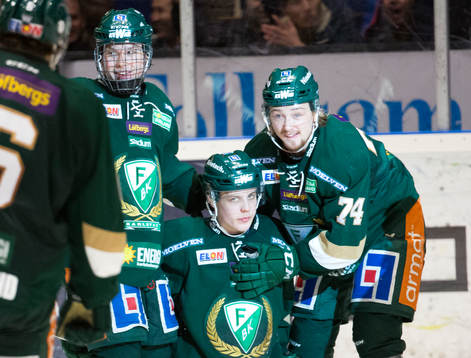 Färjestads Joel Eriksson Ek  (m) jublar