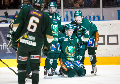 Färjestads Joel Eriksson Ek  (m) jublar