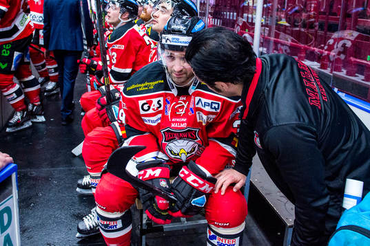 Malmö Redhawks deppar Eric Himelfarb på bänken