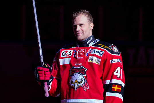 Malmö Redhawks Mathias Tjärnqvist hälsas välkommen åter