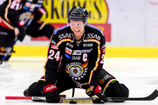 Luleås Johan Harju på uppvärmning