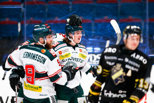 Tingsryds Hannes Johansson jublar