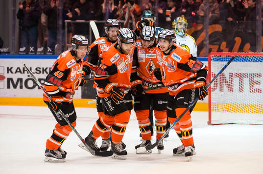 Karlskronas Alexander Bergström har gjort 1-1
