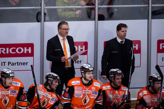 Karlskronas tränare Per Hånberg och assisterande tränare