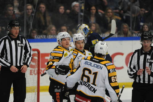 Skellefteås Patrik Zackrisson och Fredrik Lindgren jublar