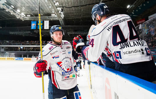 Linköpings Anton Blomberg jublar