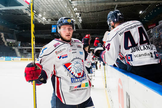 Linköpings Anton Blomberg jublar